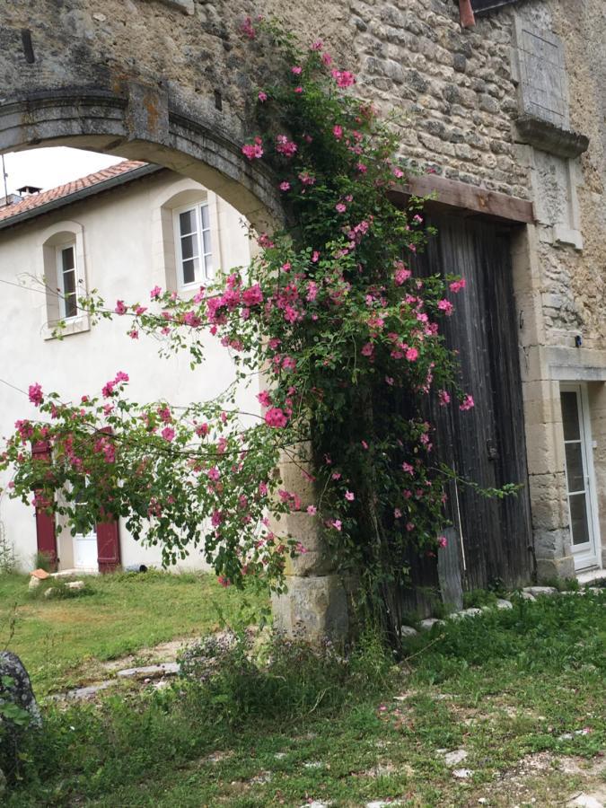 Bed and Breakfast La Grange Aux Dames Geville Exterior foto